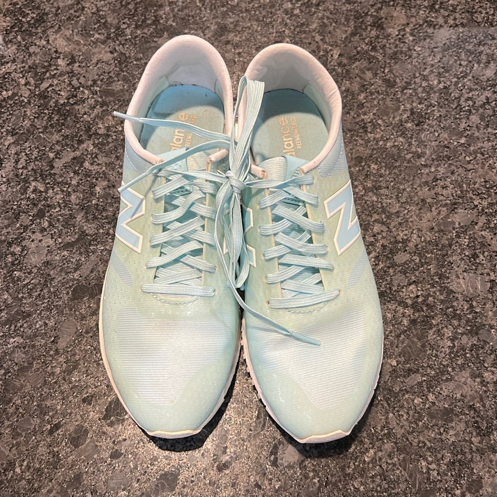 Women’s New Blance sneakers